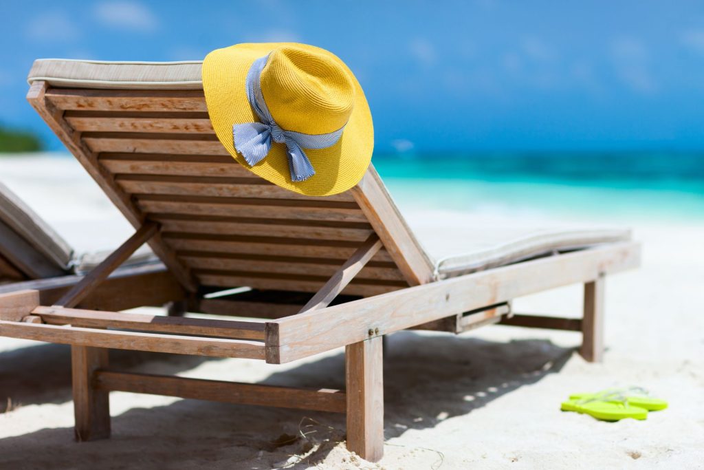 spiaggia, cappello, sdraio, giornata di sole